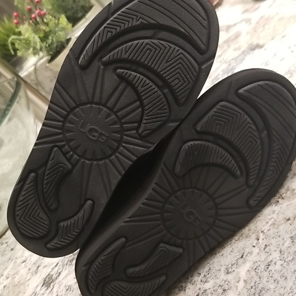 Ugg Sutter Boot - Picture 5 of 9